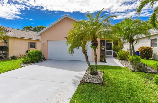 7922 SE Sugar Pines Way, Hobe Sound, FL 33455