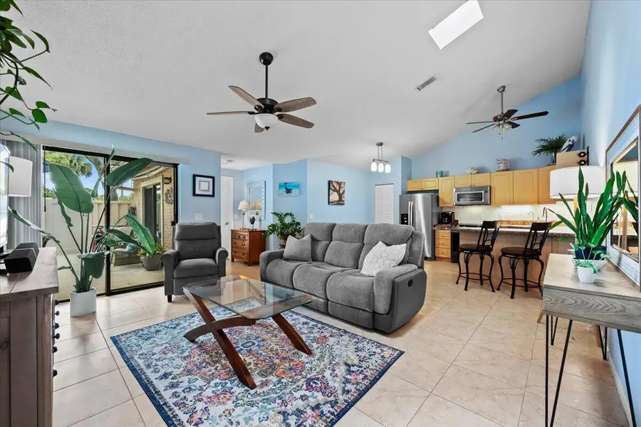 5261 Eagle Lake Drive, Palm Beach Gardens, FL 33418 - Image #2