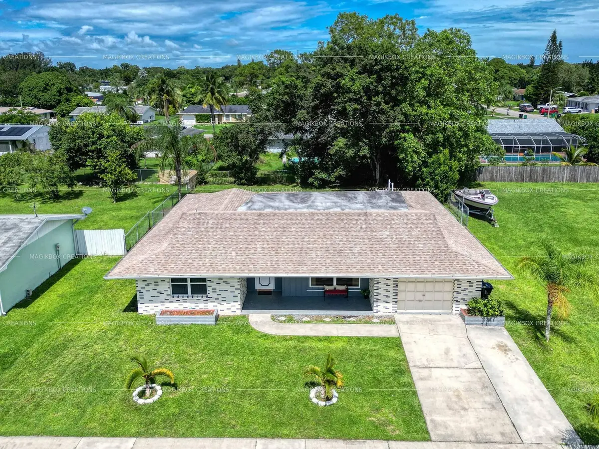 213 SW Reynolds Avenue, Port Saint Lucie, FL 34983 - Image #1