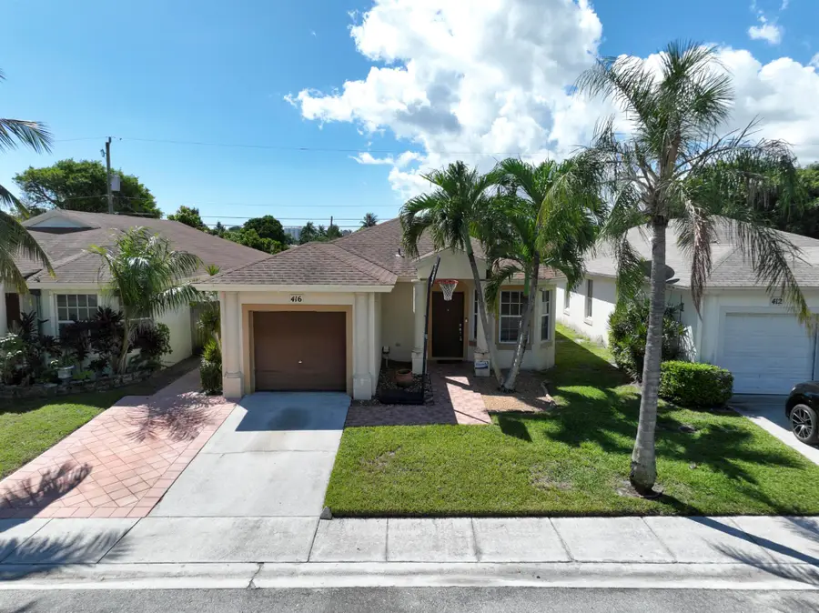 416 S Circle Drive S, Boynton Beach, FL 33435 - Image #2