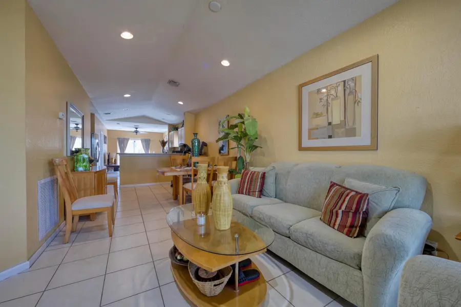 416 S Circle Drive S, Boynton Beach, FL 33435 - Image #3