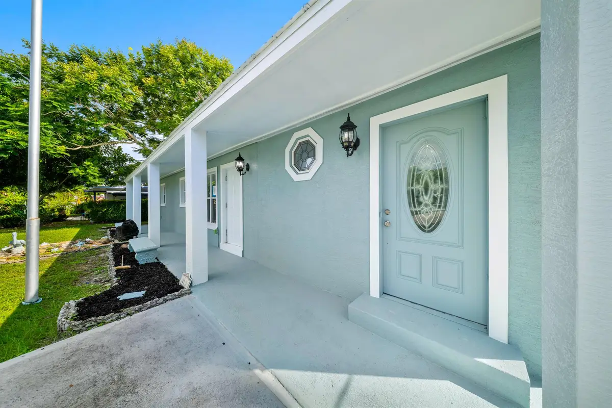 213 Osceola Avenue, Fort Pierce, FL 34982 - #1