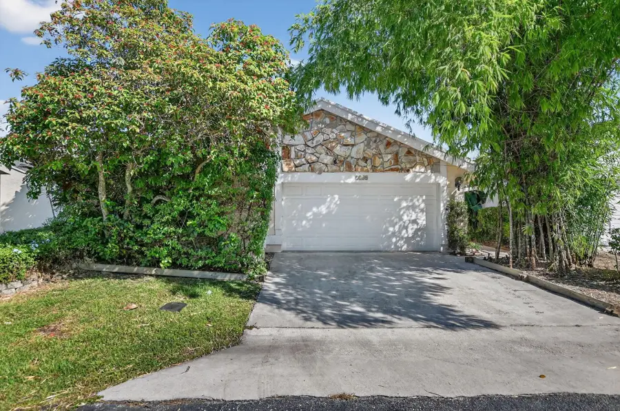 7569 Martinique Boulevard, Boca Raton, FL 33433 - Image #2