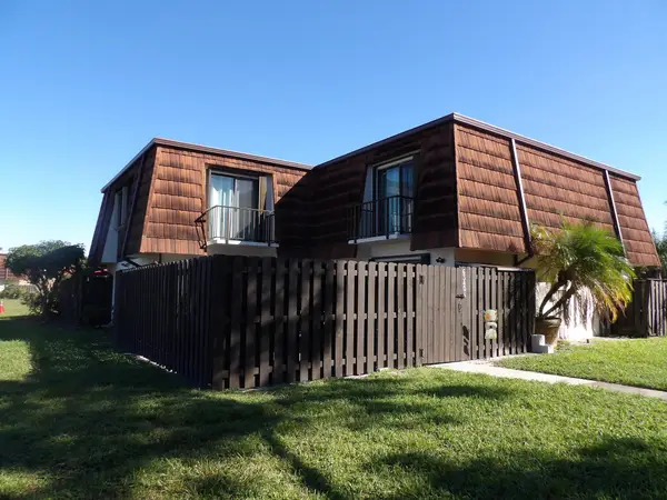 6340 Red Pine Lane #A, Greenacres, FL 33415