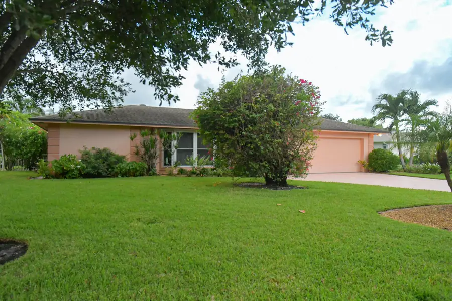 73 Fairview E, Tequesta, FL 33469 - Image #2