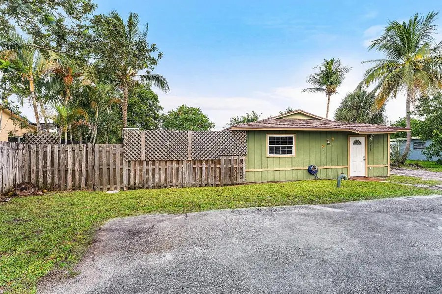 2907 Apalachee Road, Palm Springs, FL 33406 - Image #3