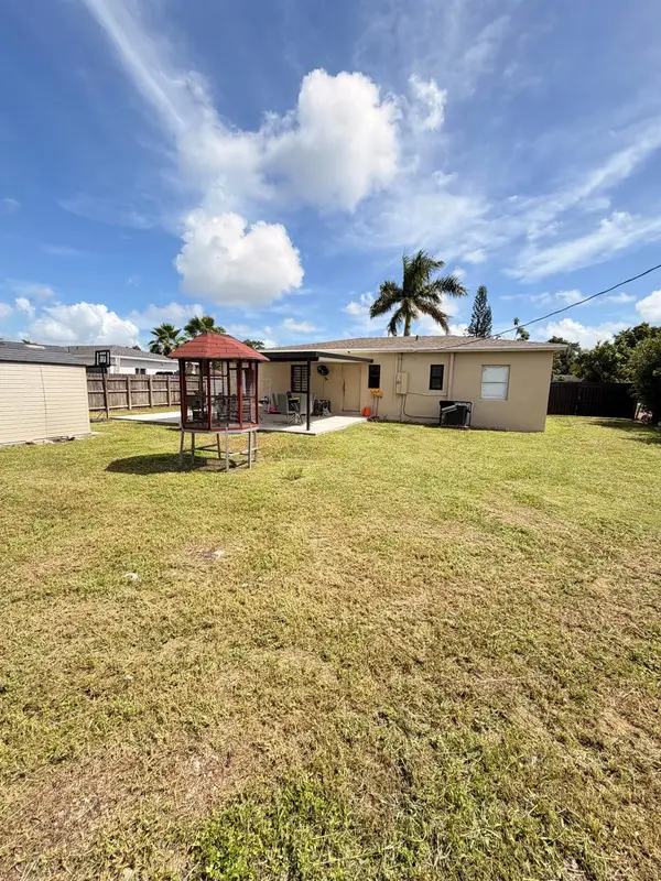 14240 Graves Drive, Miami, FL 33176