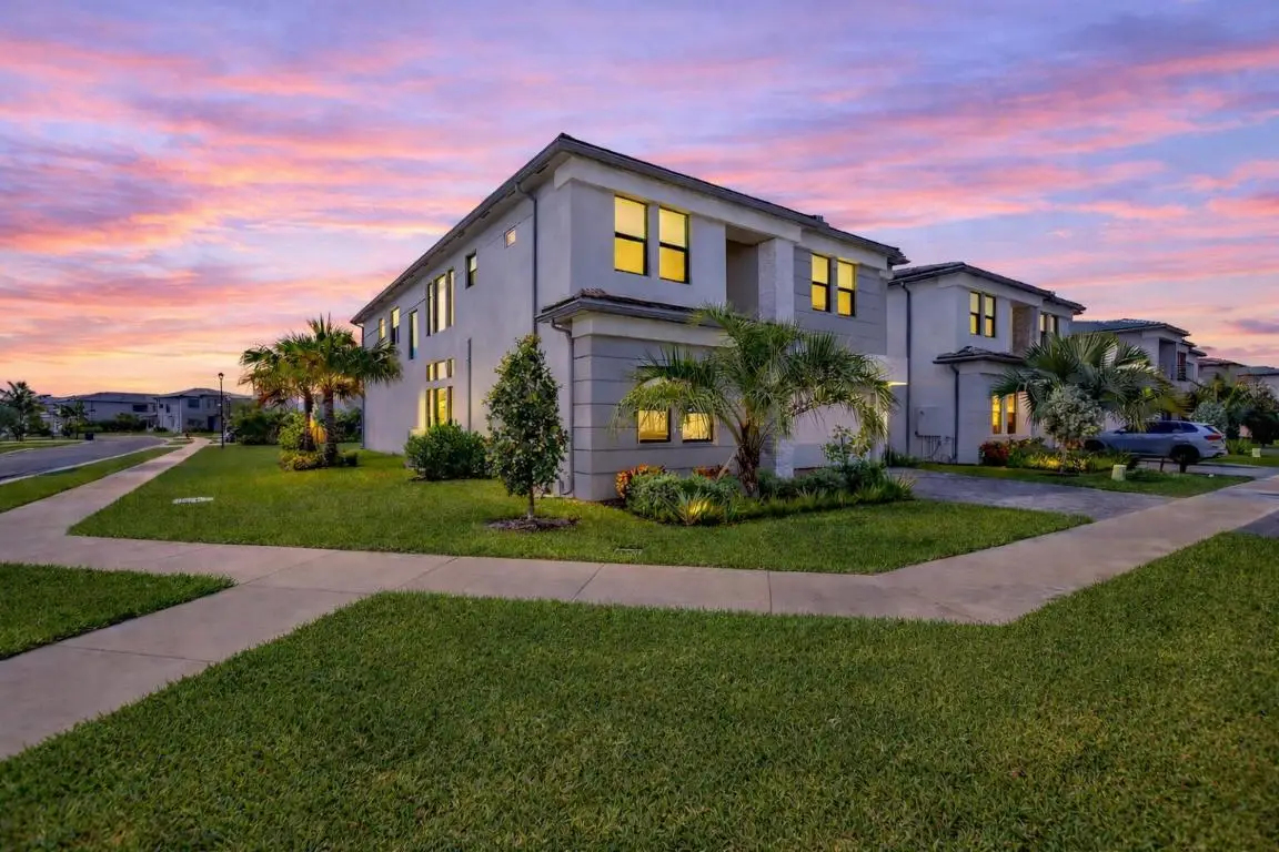 8284 Royal County Down Road, Boca Raton, FL 33434 - Image #1