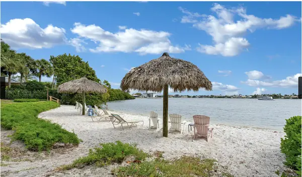 200 Scotia Drive #305, Hypoluxo, FL 33462