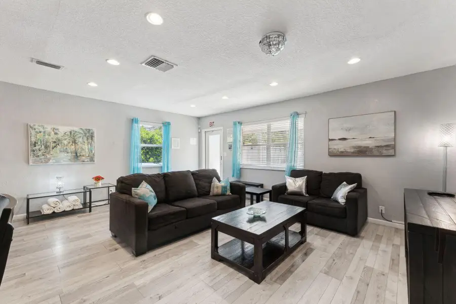 1631 N Andrews Square, Fort Lauderdale, FL 33311 - Image #3