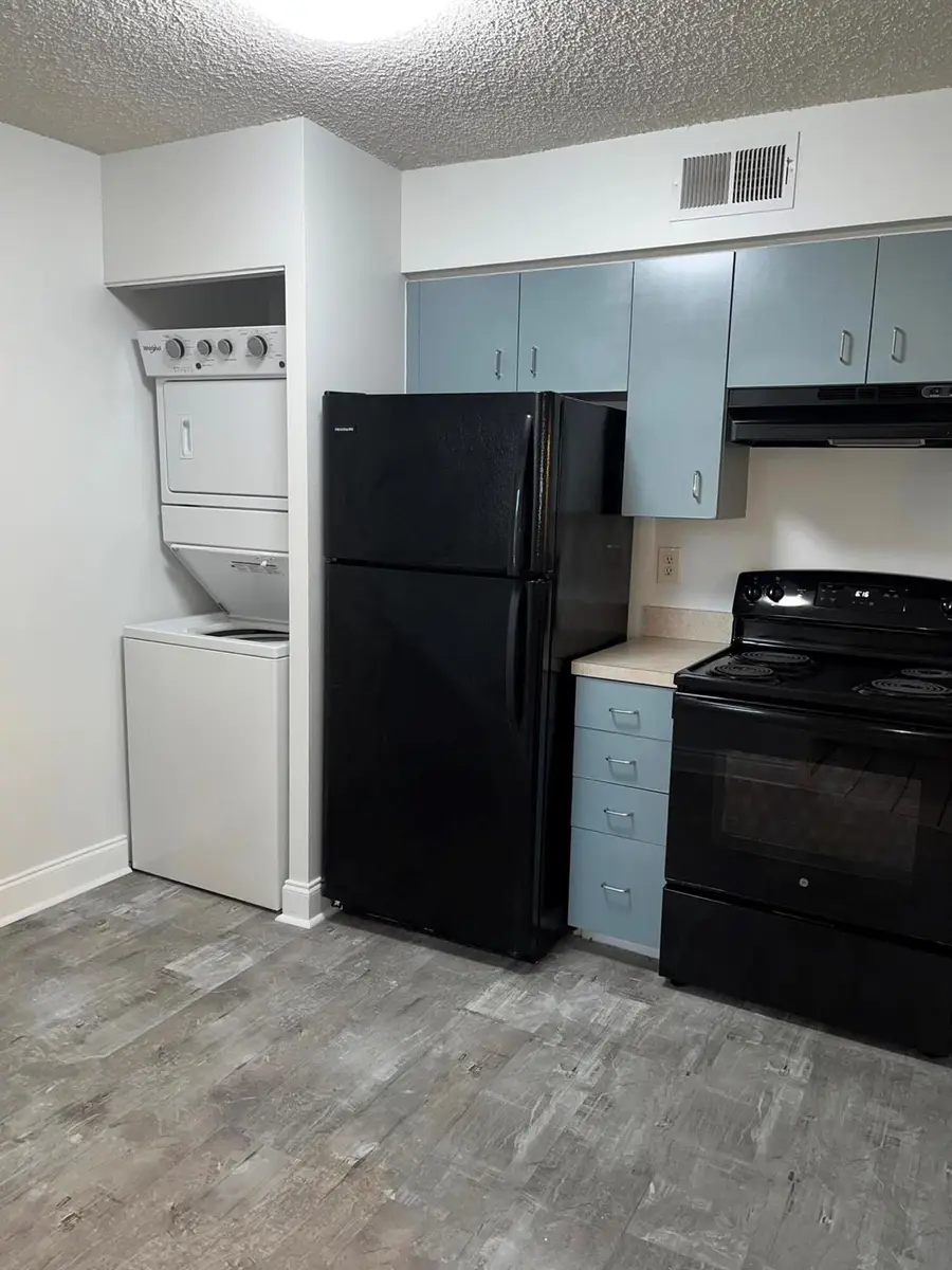 6104 Glenmoor Drive, West Palm Beach, FL 33409 - Image #2