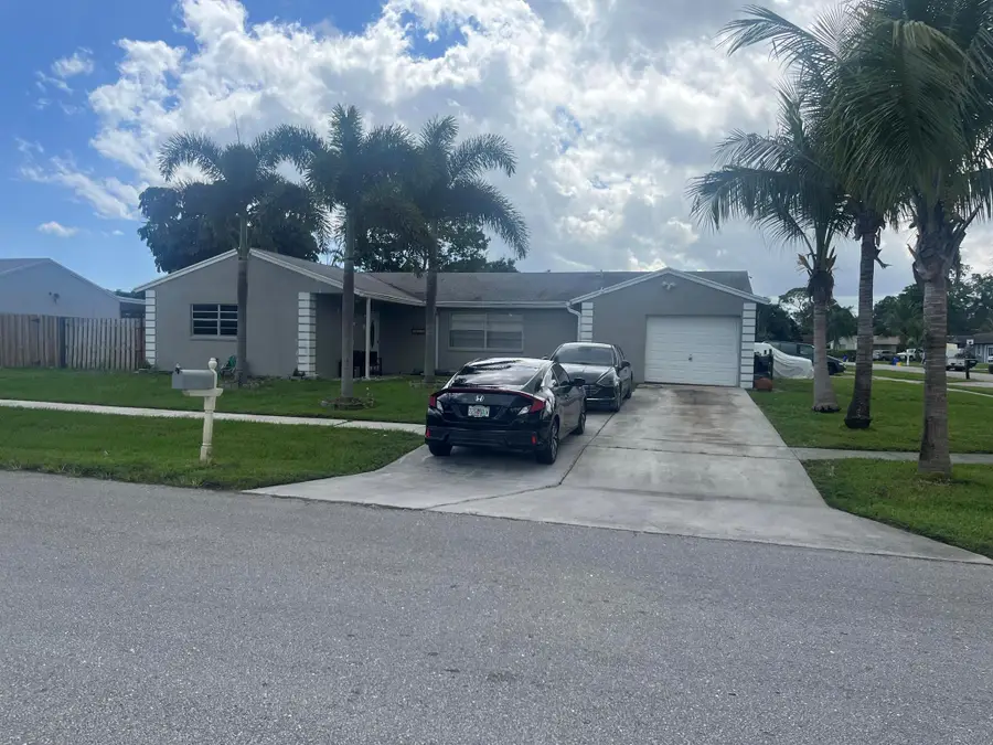 4150 Lilac Circle, Lake Worth, FL 33461 - Image #2