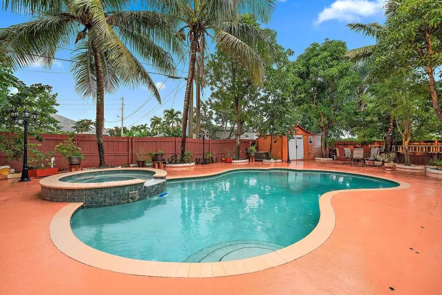 565 SW Halden Avenue, Port Saint Lucie, FL 34953 - Image #2