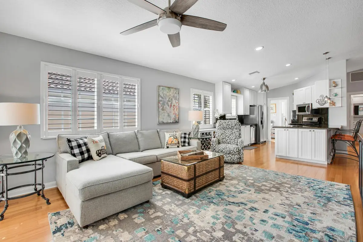 904 Magdalena Road, Palm Beach Gardens, FL 33410 - Image #1