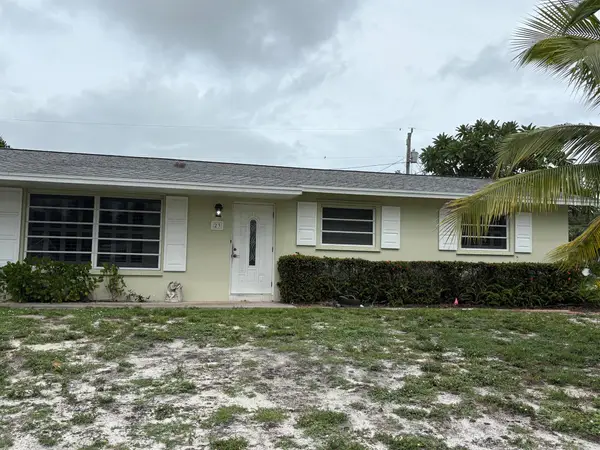 23 Ridgewood Circle, Tequesta, FL 33469