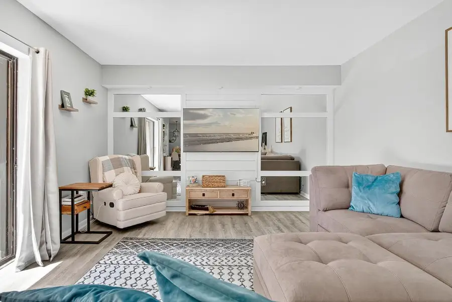 6818 68th Way, West Palm Beach, FL 33409 - Image #2