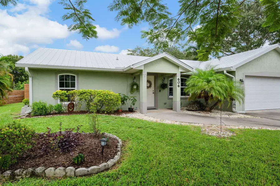 606 Gregory Street, Fort Pierce, FL 34982 - Image #2