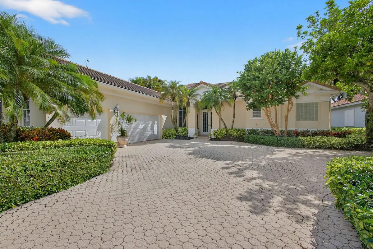 8784 Lakes Boulevard, West Palm Beach, FL 33412 - Image #1