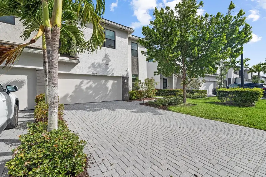 8667 Corvus Drive, Lake Worth, FL 33467 - Image #2