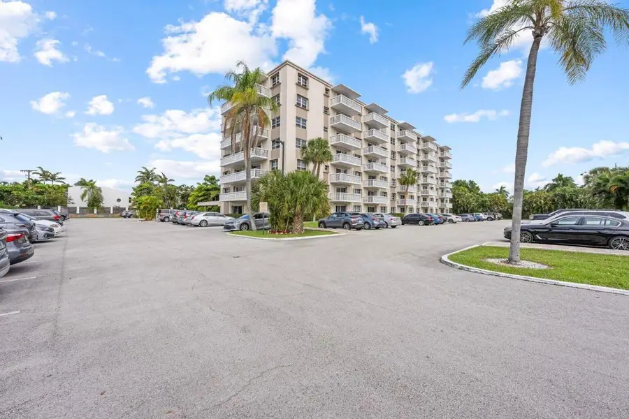 1831 NE 38th Street #410, Oakland Park, FL 33308 - Image #2