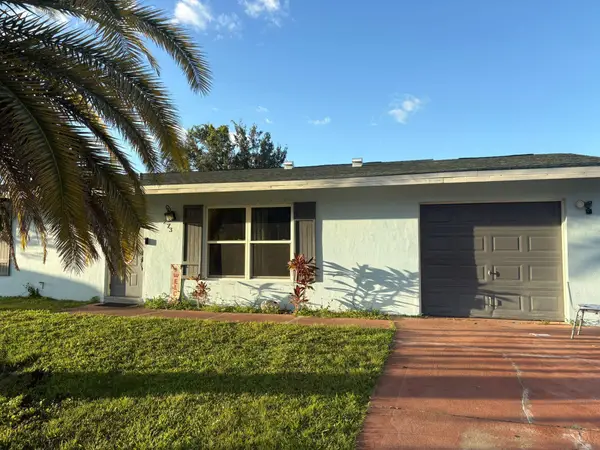 273 SW Reynolds Avenue, Port St Lucie, FL 34983