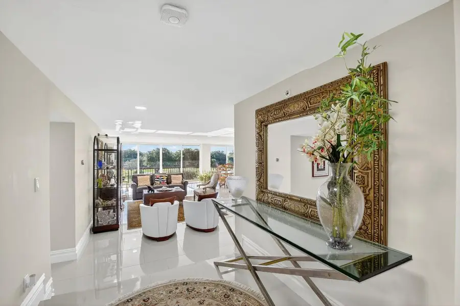 1900 Consulate Place #203, West Palm Beach, FL 33401 - Image #2