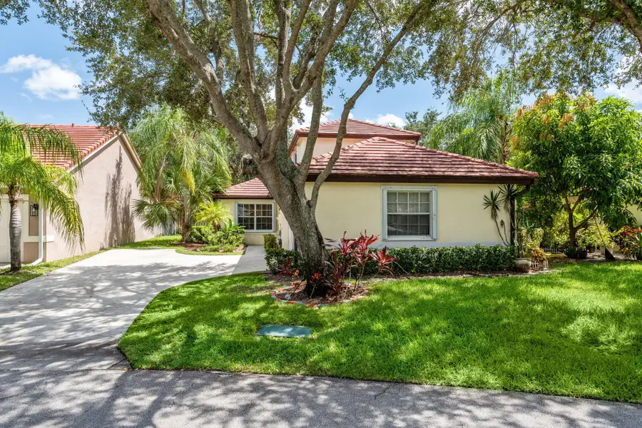 12210 Dartmoor Drive, Wellington, FL 33414 - Image #3