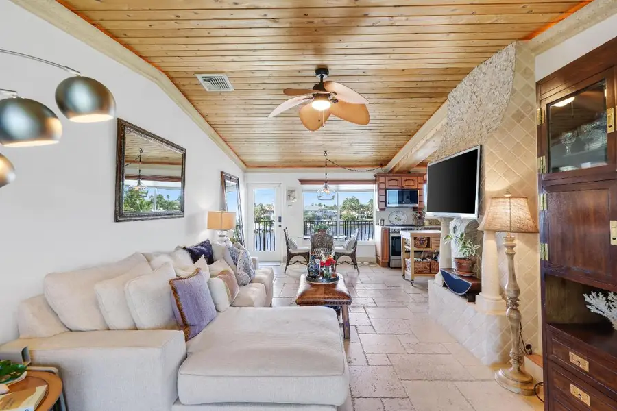 1039 Hillsboro Mile #22, Hillsboro Beach, FL 33062 - Image #3