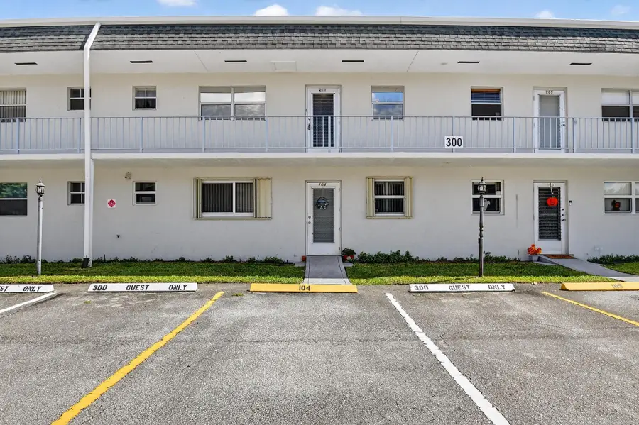 204 Oxford 300, West Palm Beach, FL 33417 - Image #2