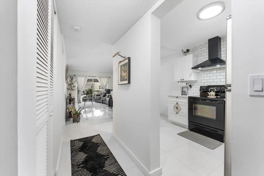 7500 NW 30th Place #123, Sunrise, FL 33313 - Image #3