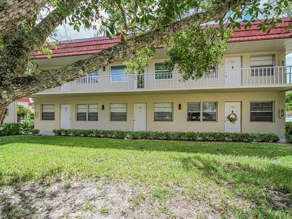 14 Vista Palm Lane #105, Vero Beach, FL 32962