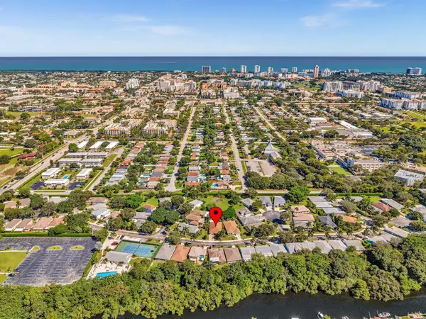 162 Del Rio Boulevard, Boca Raton, FL 33432
