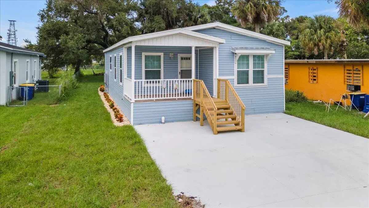 805 Avenue B Avenue, Fort Pierce, FL 34950 - Image #1