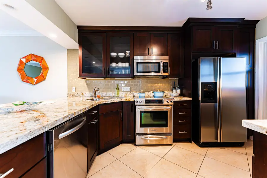 3010 NE 16th Avenue #303, Oakland Park, FL 33334 - Image #2