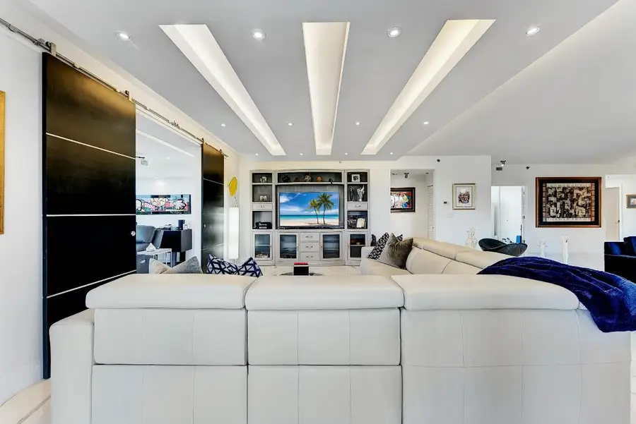 7235 Promenade Drive #J-302, Boca Raton, FL 33433 - Image #2