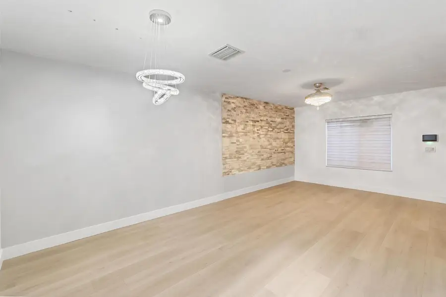 176 SE 2nd Street Se, Deerfield Beach, FL 33441 - Image #3