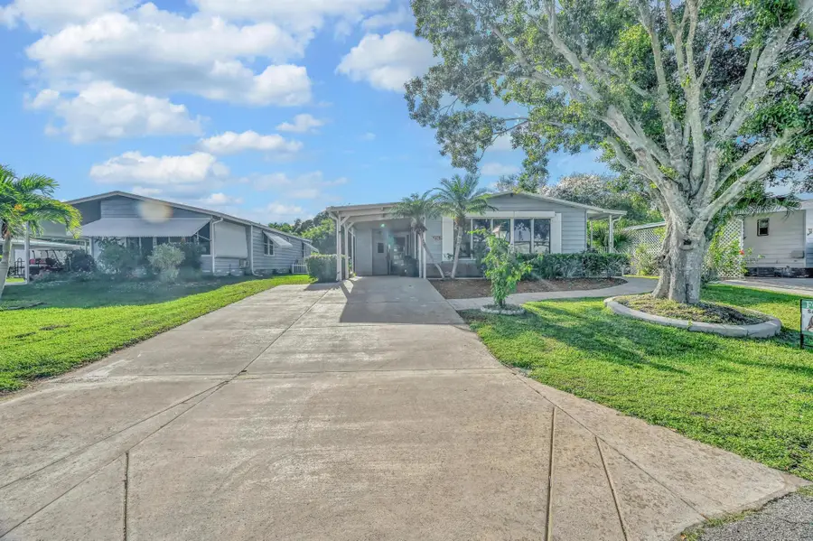 2967 Fiddlewood Circle, Port Saint Lucie, FL 34952 - Image #2