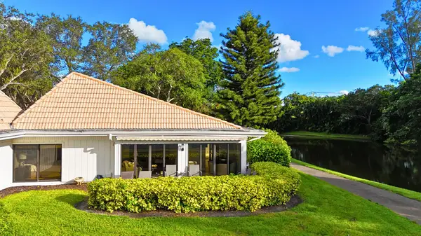 406 Bridgewood Court, Boca Raton, FL 33434