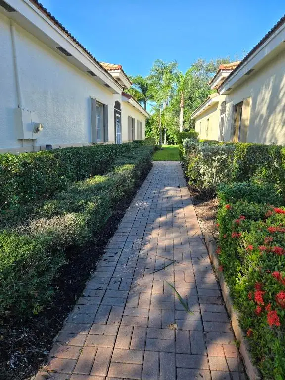 2297 Windjammer Way, West Palm Beach, FL 33411 - Image #2