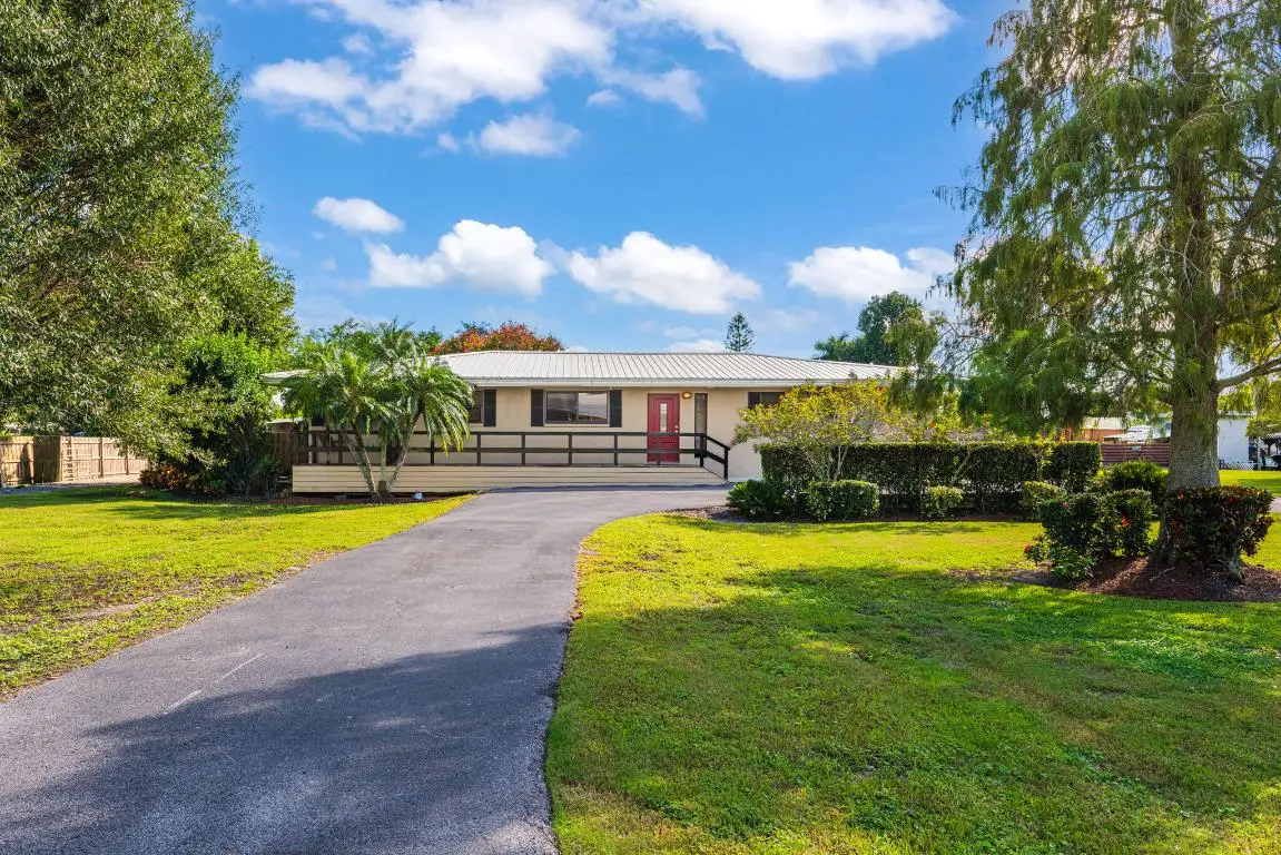 1732 SE Avenue J, Belle Glade, FL 33430 - Image #1