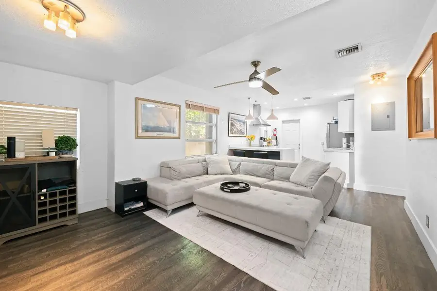 1140 SW 9th Avenue, Fort Lauderdale, FL 33315 - Image #3
