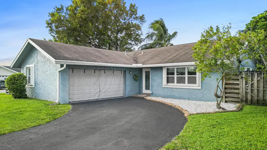 7527 SW 7th Street, North Lauderdale, FL 33068 - Image #2