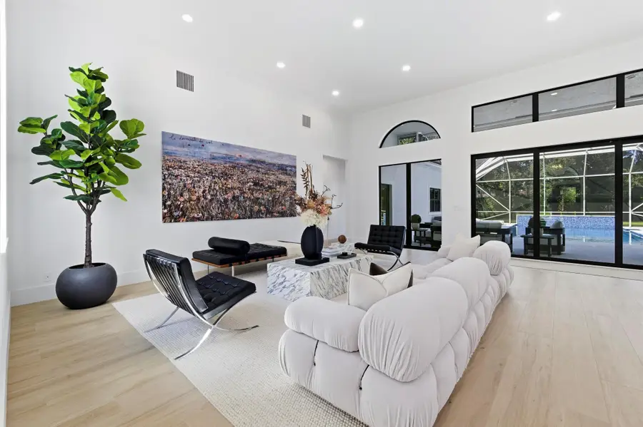 2557 Seminole Circle, West Palm Beach, FL 33409 - Image #3