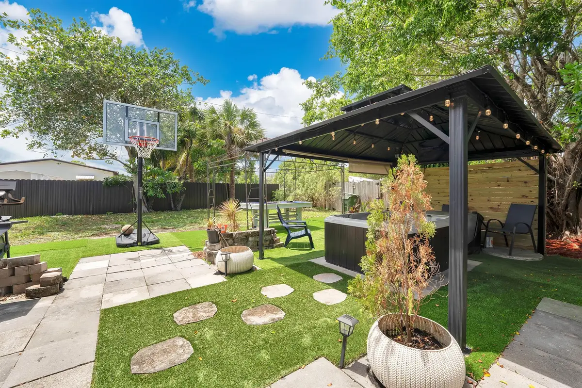 1841 NW 26th Avenue, Fort Lauderdale, FL 33311 - #1