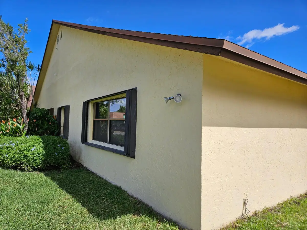 503 Springdale Circle #50 C, Palm Springs, FL 33461 - Image #1