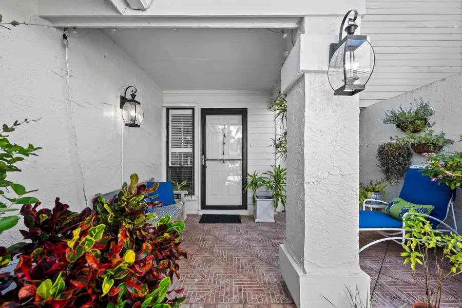 5610 SE Foxcross Place, Stuart, FL 34997 - Image #2