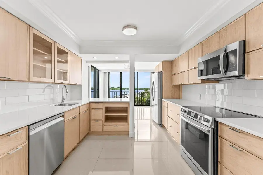 124 Lakeshore Drive #531, North Palm Beach, FL 33408 - Image #3