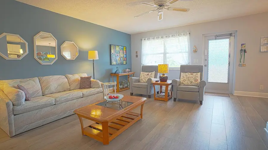 240 Windsor K, West Palm Beach, FL 33417 - Image #3