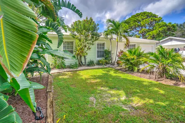 3419 W Lake Drive, Fort Pierce, FL 34982