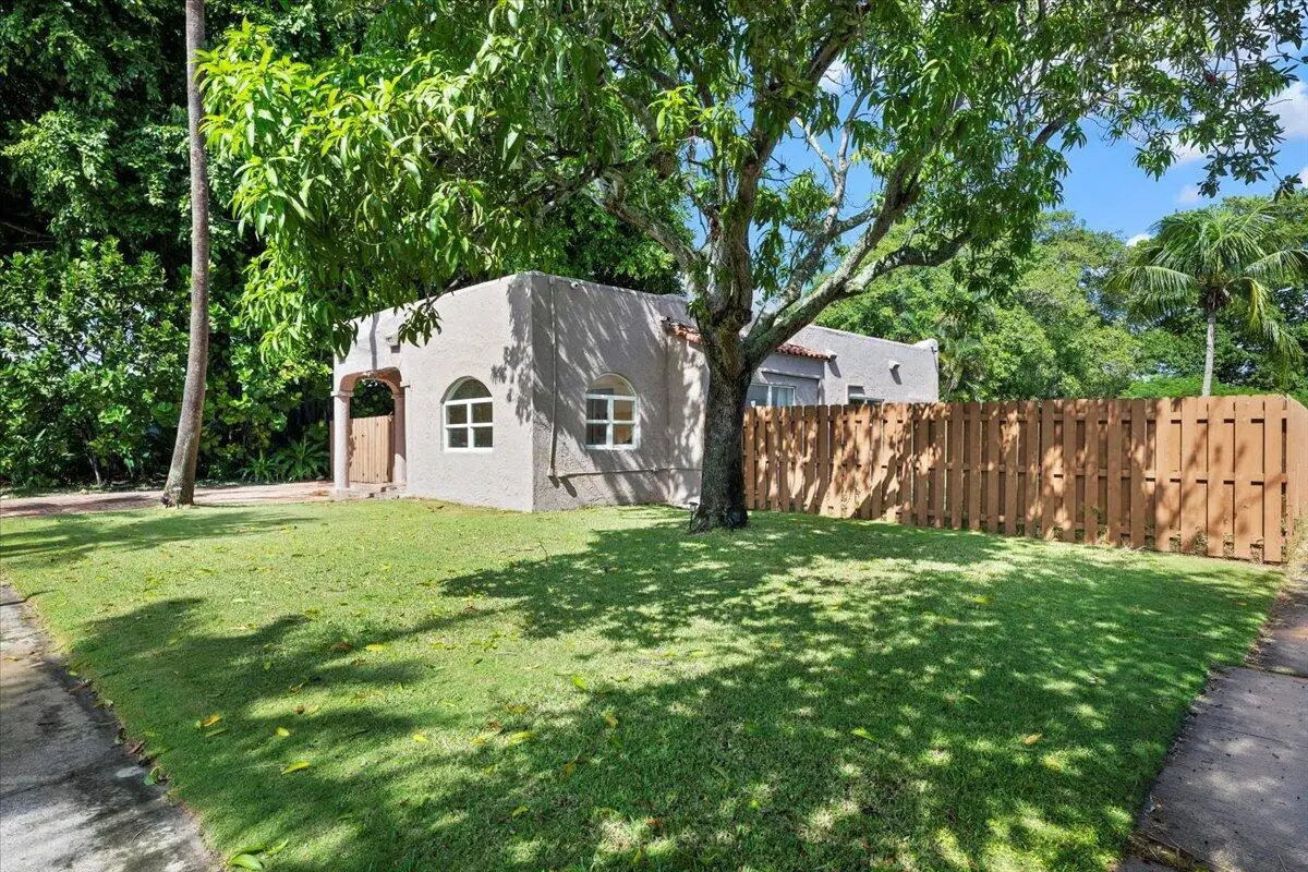 511 Upland Road, West Palm Beach, FL 33401 - Image #1